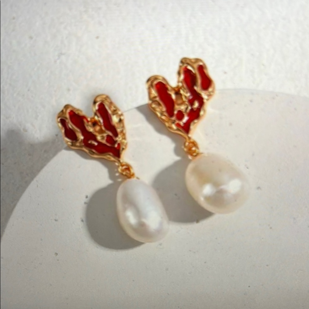 Red Heart Pearl Earrings